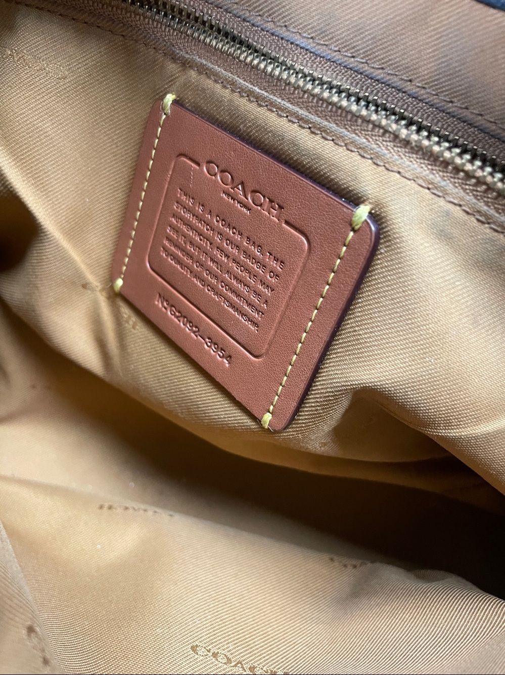 Coach 3954 pebbled leather purse - Picture 2 of 16
